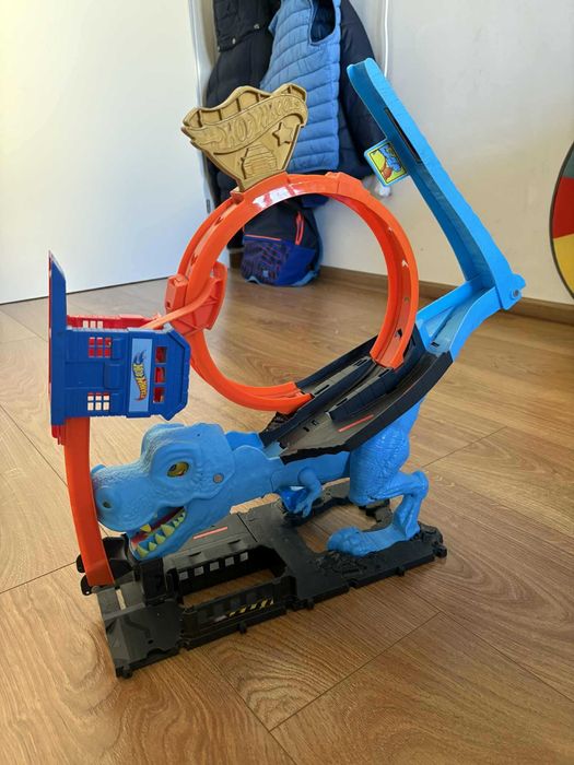 Hot Wheels, T-Rex писта