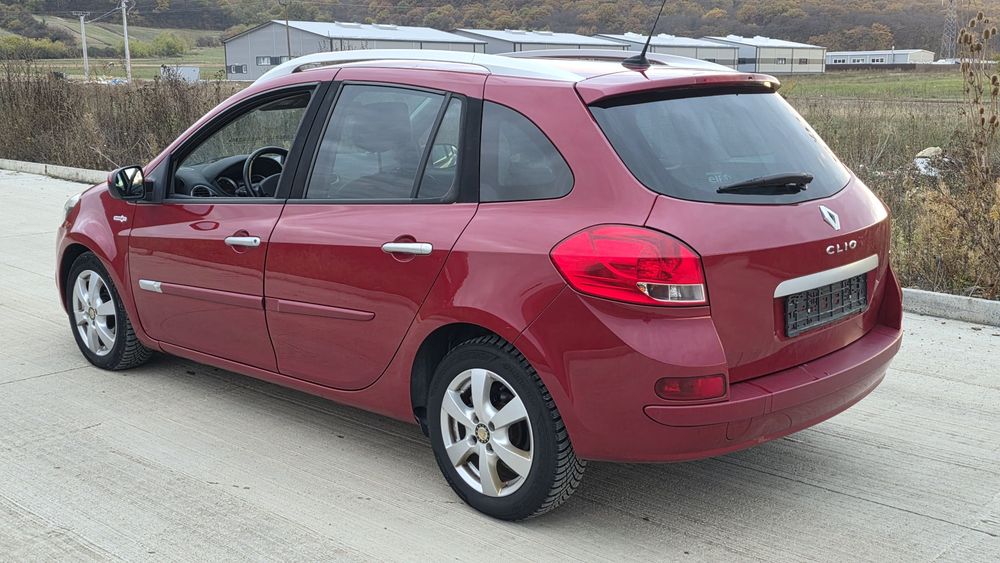 Renault Clio Tom Tom Edition  1.5 dci 6 trepte an 2011 euro 5 varianta Full