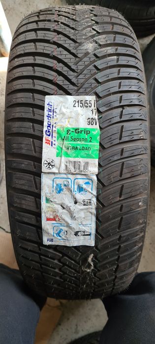 Нова гума 215 55 17 гуд рич