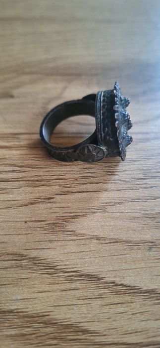 Старинен бронзов пръстен