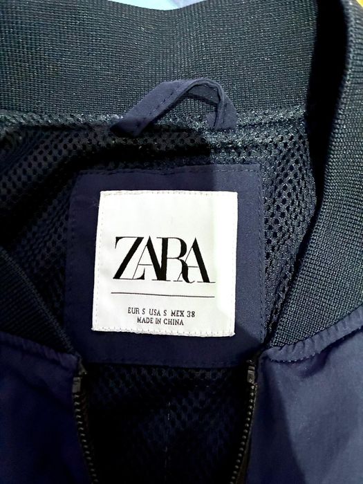 Vând bluza Zara albastru inchis
