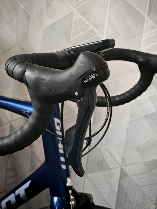 Шоссейный велосипед Giant Contend 1 — Идеальное состояние