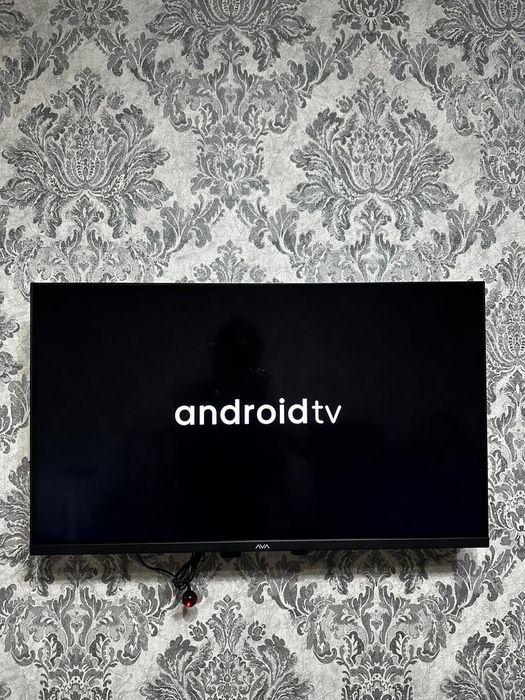 Android Телевизор AVA вместе с приставкой.