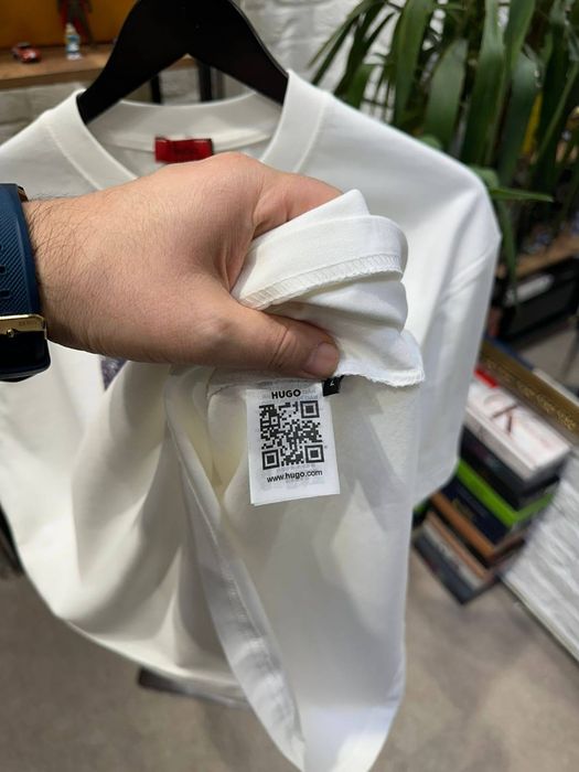 Oferta! Tricou luxury si model foarte rar. Toate mărimile