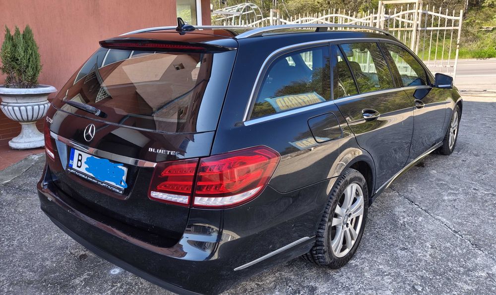 Продавам Mercedes Benz E 220 9-G