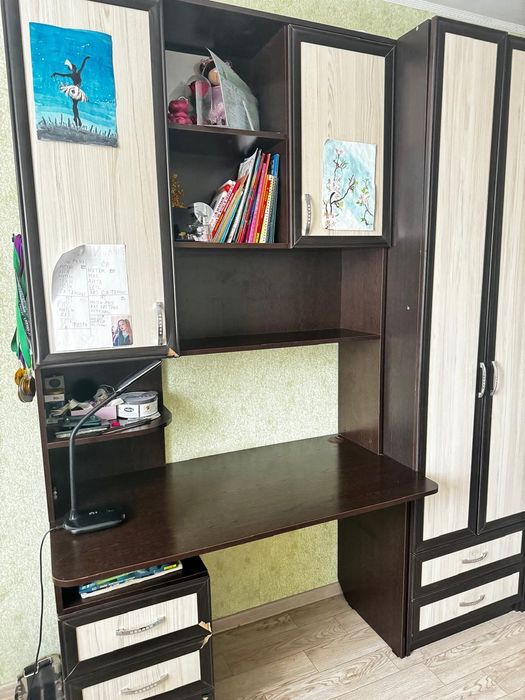 Продам гарнитур в детскую комнату!