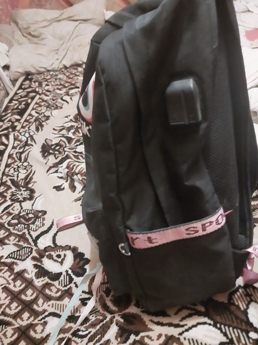 Продам рюкзак для девочки тик ток