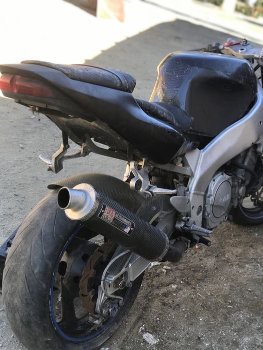 Vând Sau Schimb Yamaha YZF750R Defectă!