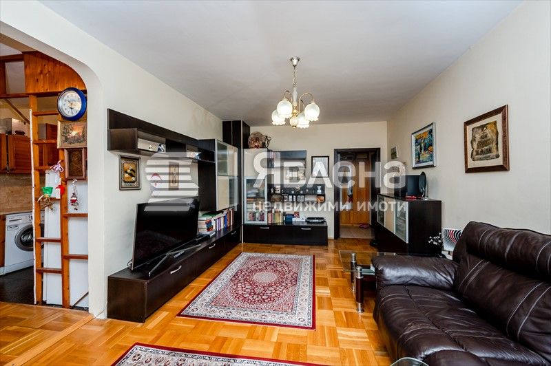 Продава се Тристаен апартамент в София, Младост 4 - 100 кв.м за 3500 €/кв.м - Снимка #1