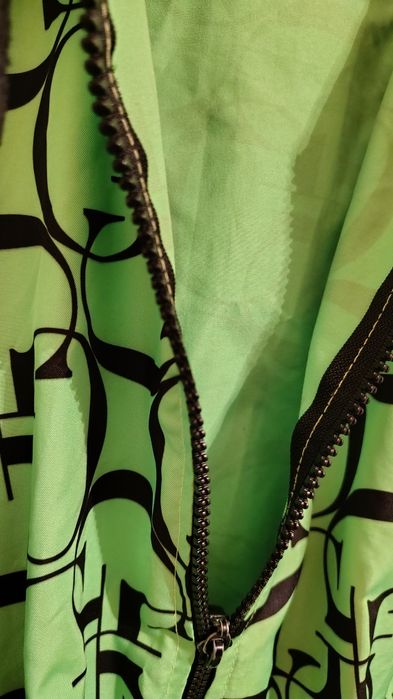 Зелено спорно яке