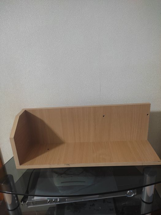 Продам настенные полки.