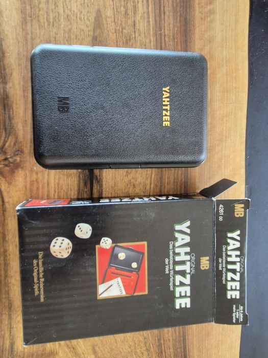 Joc de zaruri Yahtzee nou