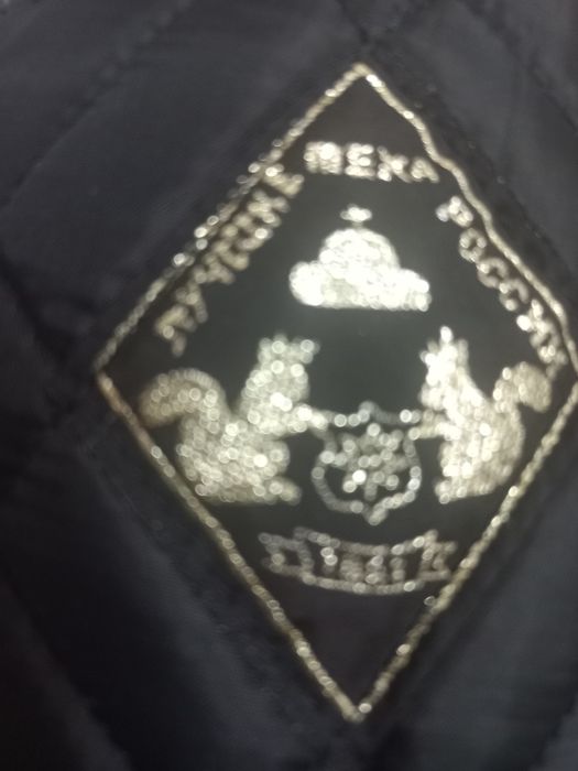 Женская  песцовая  шапка .