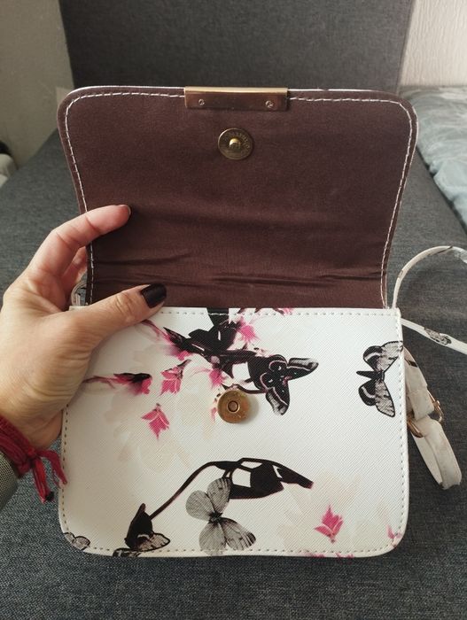 Ефектна пролетна чанта