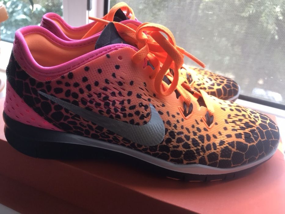 Кроссовки Nike новые