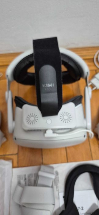 Casca VR Oculus Quest 2 + chit accesorii