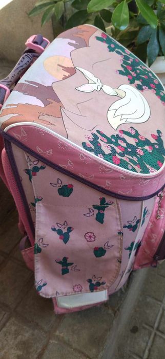 Ученическа раница за първи клас