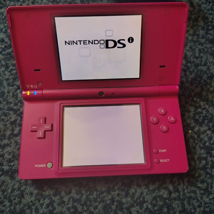 nintendo dsi cu acesorii si twilight menu