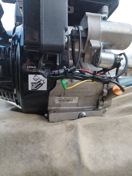 Двигател LONCIN 12, 2коня със електрически стартер