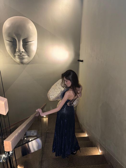 Синее вечернее платье