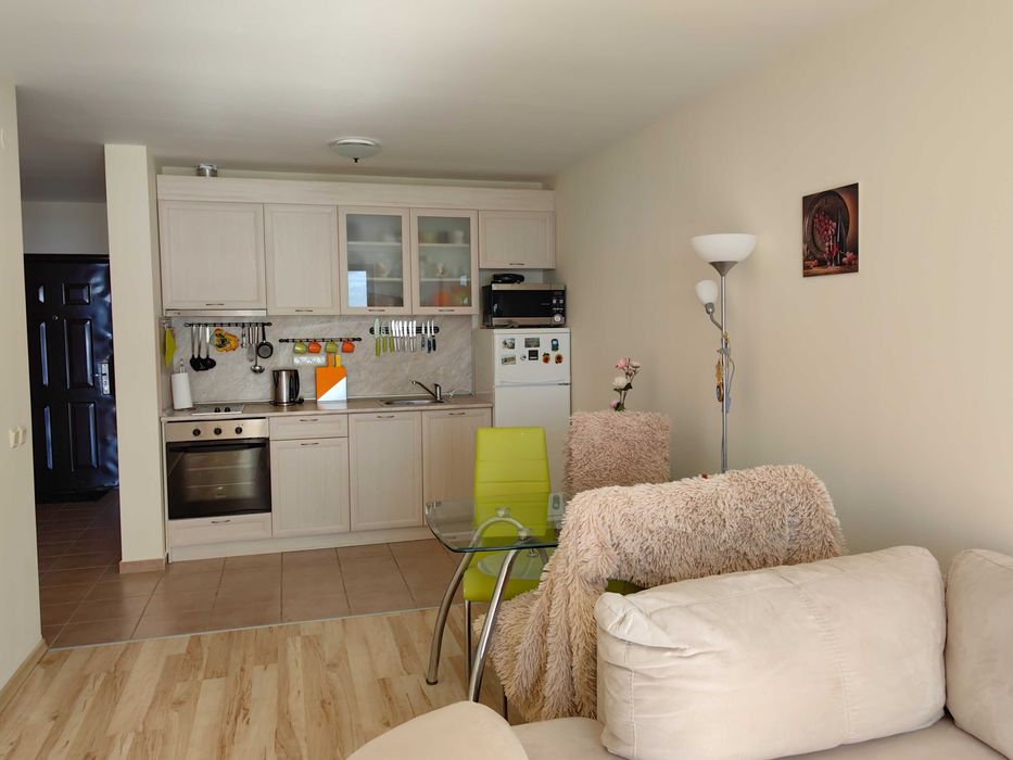 Продава се Тристаен апартамент в Свети Влас - 100 кв.м за 1224 €/кв.м - Снимка #2