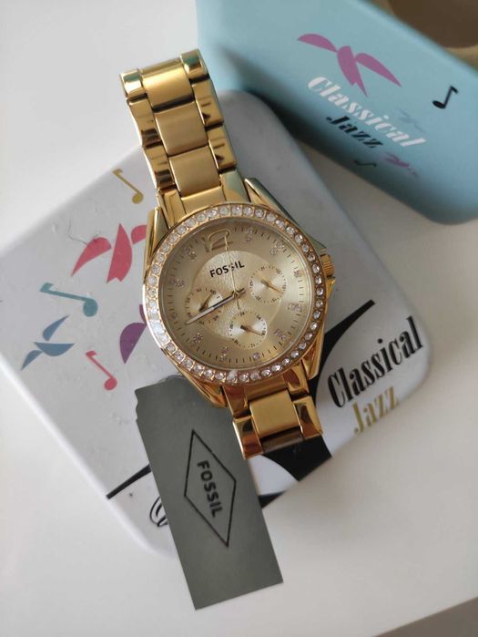 НАМАЛЕН! Дамски часовник Fossil Riley ES3203
