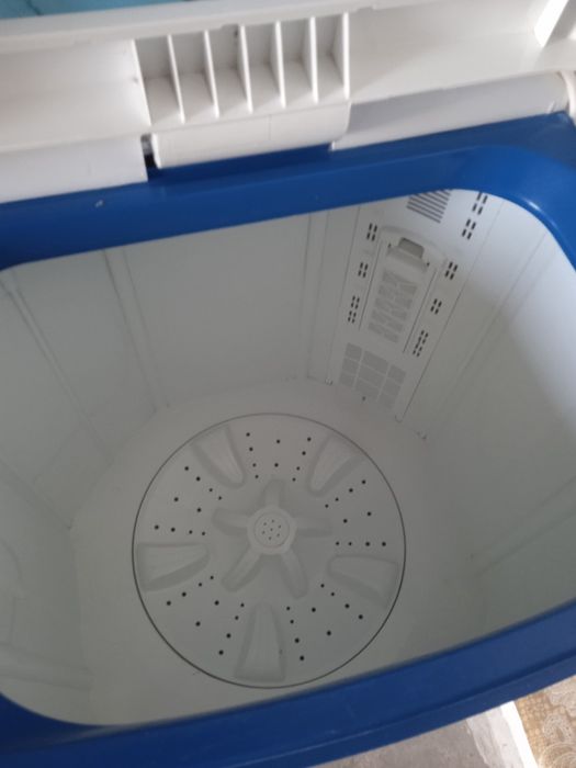 Kir yuvish mashinasi srochno sotiladi