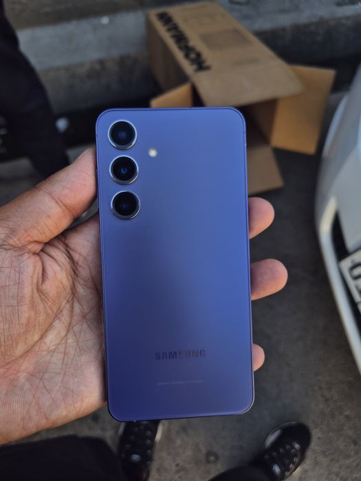 Samsung s24  5G /255gb