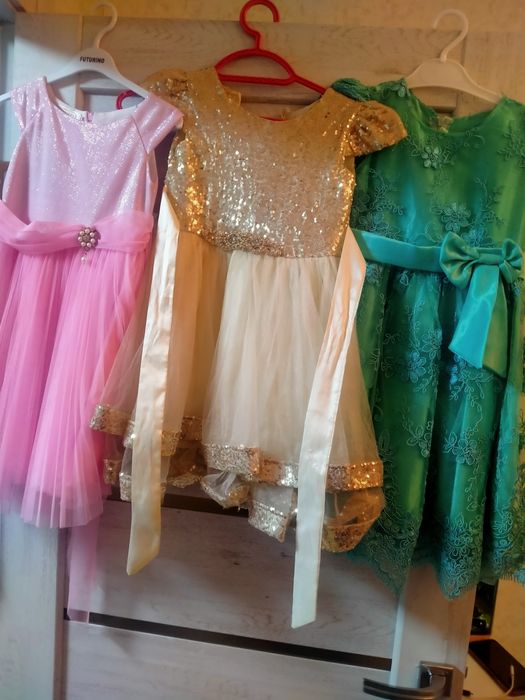 Платья детские ..