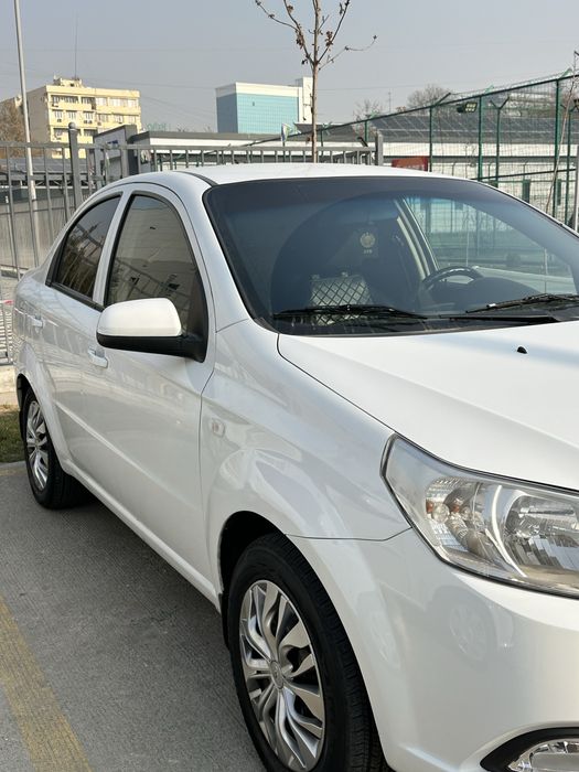 Nexia 3 sotiladi srochna