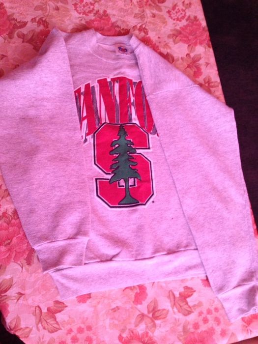 Продавам пуловери и суитчъри - момче