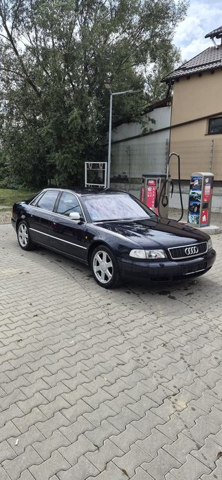 AUDI S8 QUATTRO 4.2 V8  1997