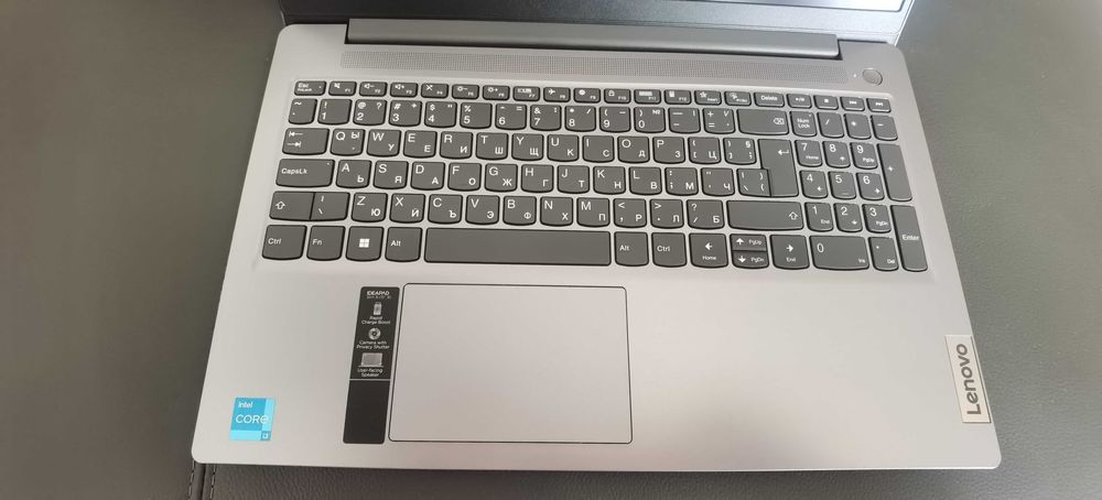 Лаптоп Lenovo нов