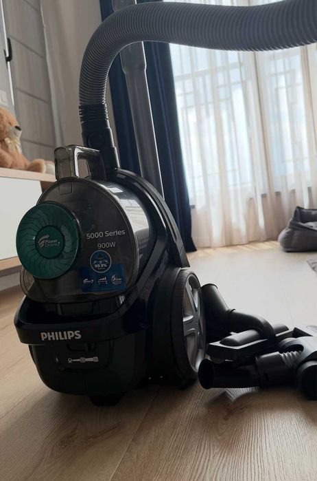Безфилтърна прахосмукачка Philips PowerPro Active FC9556