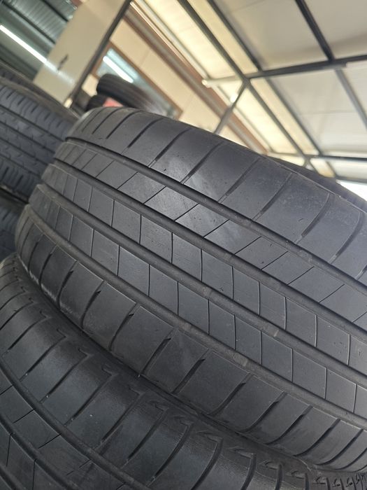 2 Броя 225/40/18 Bridgestone 6,2mm