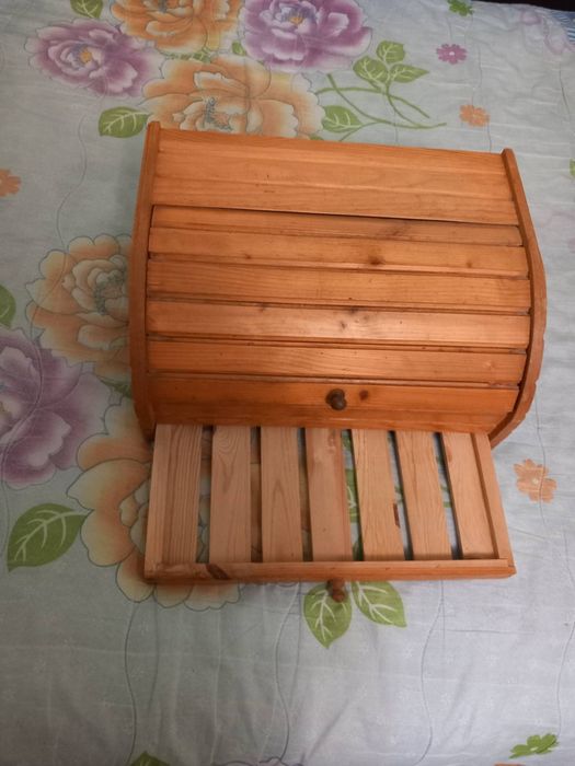 Кутия за хляб с чекмедже