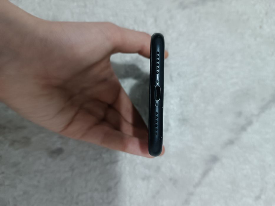 Продам айфон Xp на 64гб