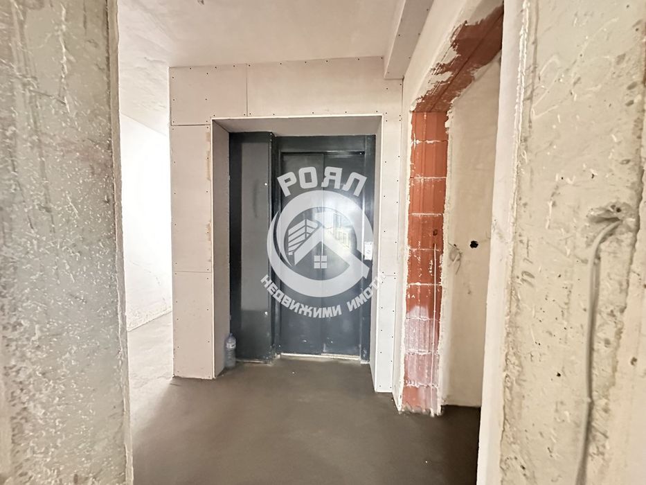 Продава се Тристаен апартамент в Пловдив, Христо Смирненски - 119 кв.м за 1093 €/кв.м - Снимка #1