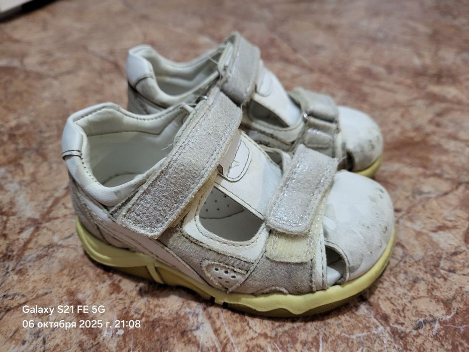 Детская обувь разного размера