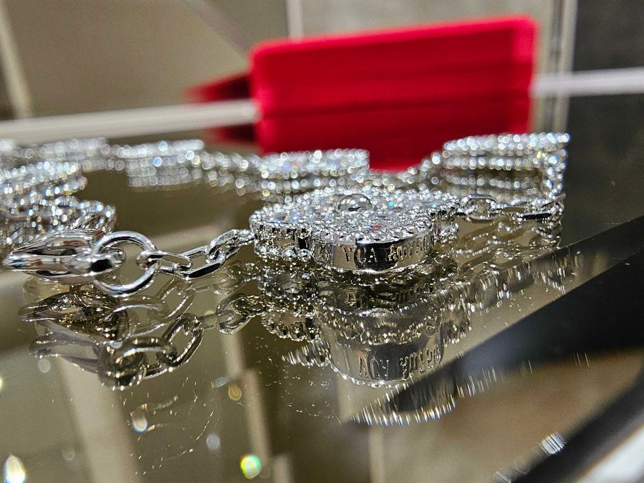 Van Cleef & Arpels VCA Silver Diamond Alhambra 10 Motifs Дамско Колие