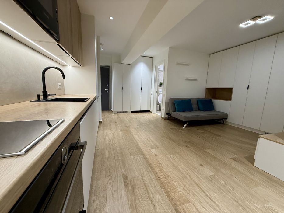 PF - Apartament/Studio de închiriat — Unique Residence, lângă Palas — 600€/lună