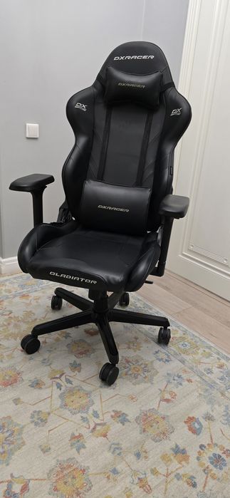 Компьютерное геймерское офисное кресло DXRacer Gladiator