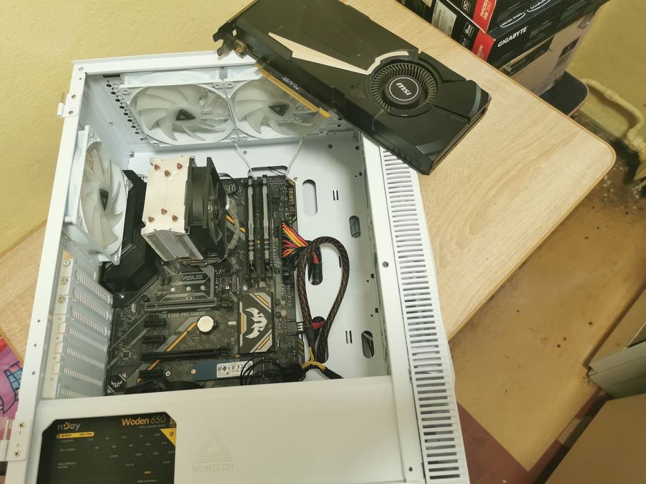 Calculator complet de Gaming i7 9700 șau schimb cu lep. Sau tel.