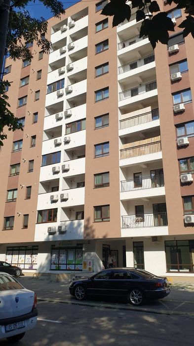 Închiriez apartament cu doua camere zona Lidl Nicolina