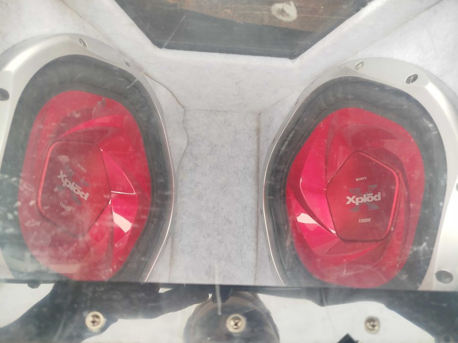 Vând subwoofer Sony xplode 2600 W 2000 lei