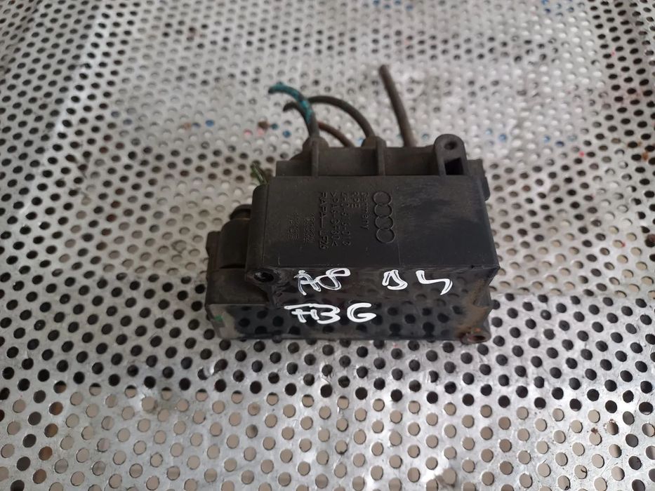 Bloc Valve Suspensie Pneumatica Audi A8 4H D4 A6 C7 A7 Original 94.000 Km An 2010-2011-2012-2013-2014-2015-2016-2017 Cod 4H0616013 Dezmembrez Audi A8