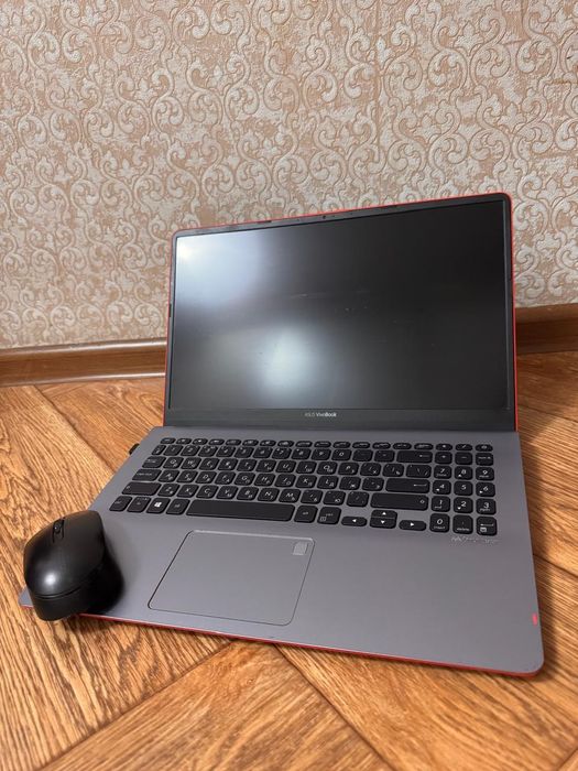 iPhone 15Pro & VivoBook Asus