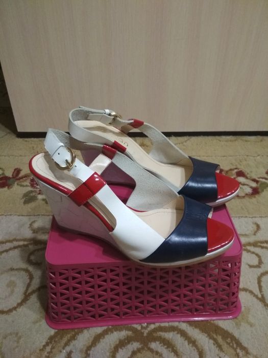 Продам красивые туфли