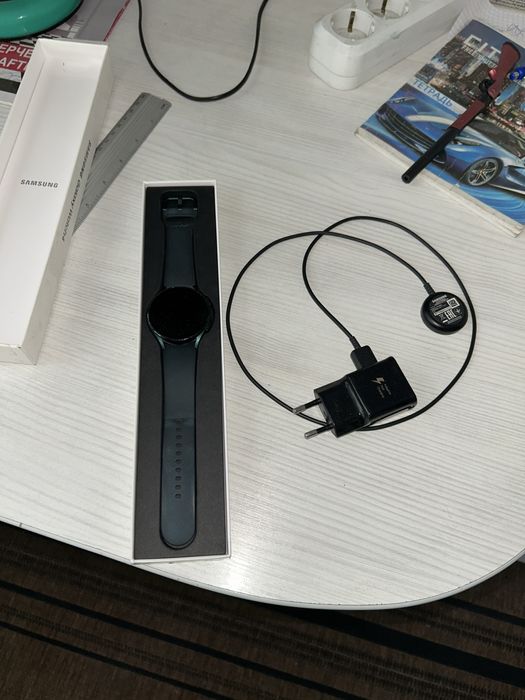 Samsung Galaxy Watch 4 44mm Black. Полный комплект