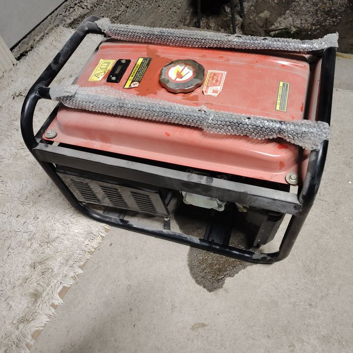 Бензиновый генератор